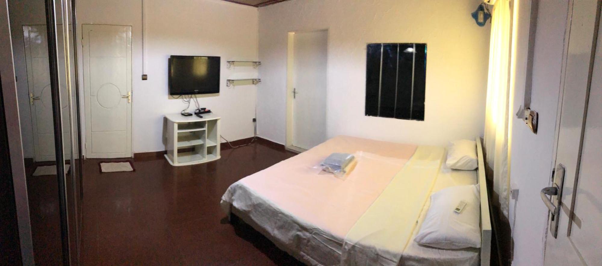 Tahiti Hotel Cotonou Exterior photo